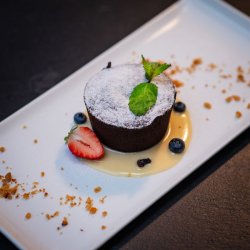 Souffle ciocolată cu sos de vanilie image