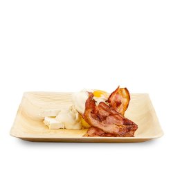 Bulz dobrogean cu bacon, smântână și ou image