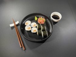 Makisushi Shrimp Salmon-8 buc +1 supa image