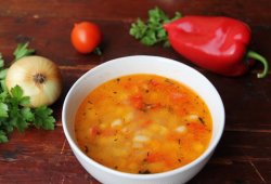 Ciorbă de fasole cu afumatură image