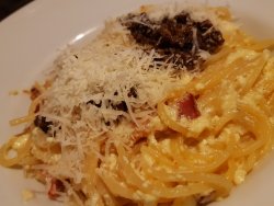 Spaghetti carbonara cu pecorino,cu trufe image