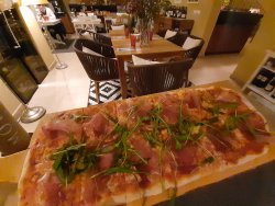 Pizza Prociutto Crudo image