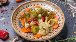 Salată de murături image
