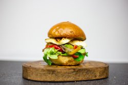 Veggie Halloumi Burger image