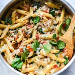 Penne cu piept de curcan la cuptor image