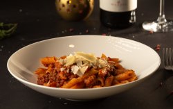 Penne bolognese image