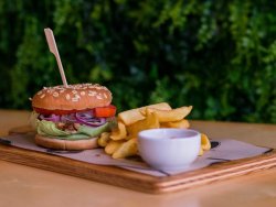 Burger Gyros Pui image