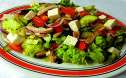 Salată vegetariană image