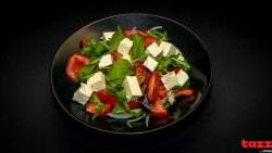 Salată grecească cu telemea (Greek salad) image