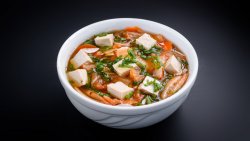 Supa asiatica de legume,kimchi si tofu image