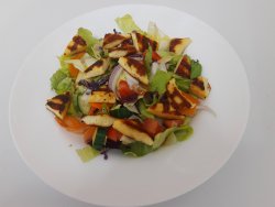 Salata cu branza halloumi image