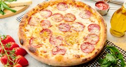 Pizza Gorgonzola con Salami 32 cm image