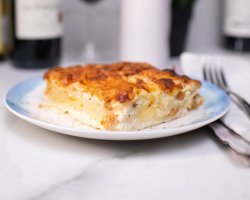 Plăcintă cu brânză dulce și stafide image