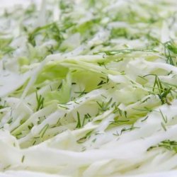 Salată de varză albă și mărar image