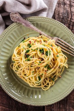Spaghetti Aglio, Olio e Pepperoncino  image