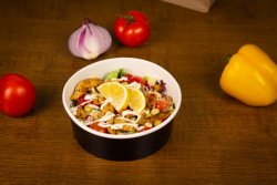 Salată Rucola cu pui și ciuperci image