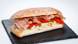 Sandwich pui cu bacon image