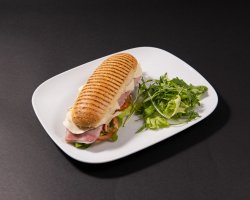 Sandwich șuncă si mozzarella image