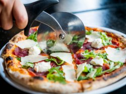 Pizza Bresaola e Philadelphia image