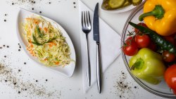 Salată de varză albă image