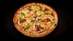 Pizza Pollo, bacon & funghi 26 cm image