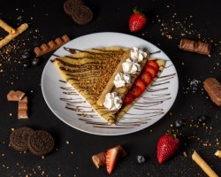 Clătită cu nutella și căpșuni image