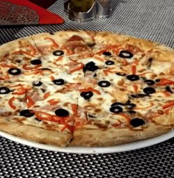 Pizza Quattro stagioni image