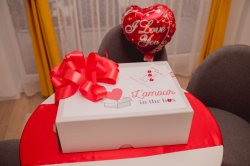 L`amour in the box PUI image