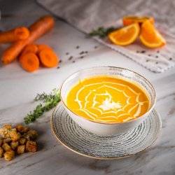 Supă cremă baby carrot cu infuzie de portocale și crutoane aromate image