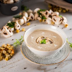 Supa crema de ciuperci champignon cu cruton zaatar image