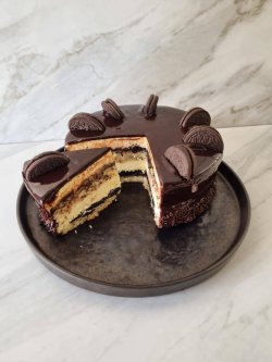 Chocolate Biscottino Cake image