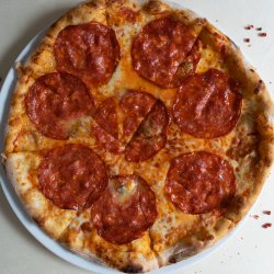 Pizza Salami e gorgonzona image