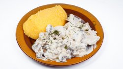 Pui cu smântână și ciuperci image