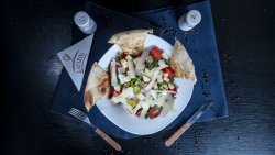 Insalata quatro formagi image