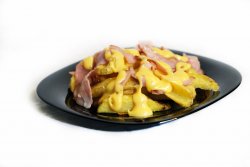 Cartofi dippers cu bacon si sos cedar image
