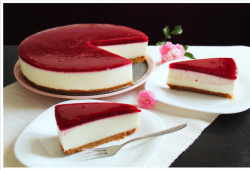 Cheesecake de zmeură și prosecco image