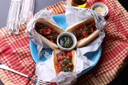 35% reducere: Choripan + Doza Suc la alegere image