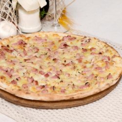White Magic (QPizza) + o băutură GRATUIT image