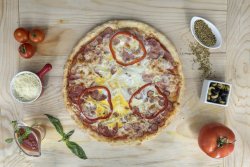 Pizza Carnivore image