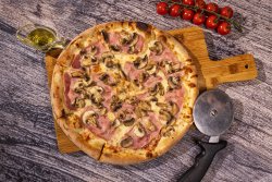 Pizza Prosciutto e Funghi  image