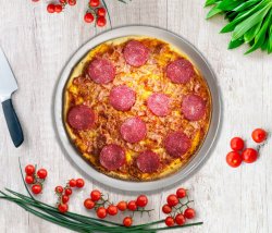 Pizza Prosciutto e Salami image