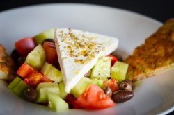 Salată Grecească / Greek Salad image