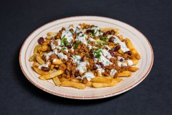 1+1 gratuit: Chilli Con Carne Loaded Fries image