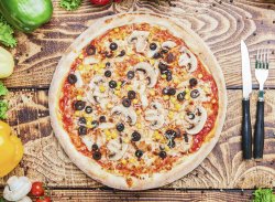 Pizza con Pollo image