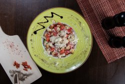 Salată Pollo image