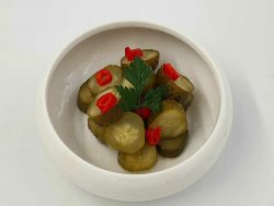 Salată de castraveti murati, 100g image