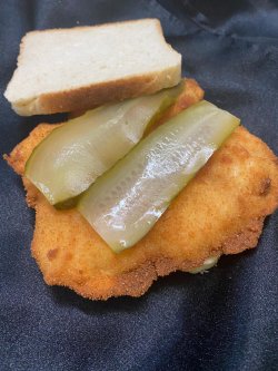 Sandwich cu șnițel de pui image