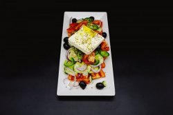 Salată grecească image