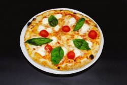 Pizza Margherita Fresca image