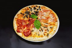 Pizza Quattro Stagione image